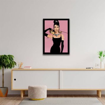 Quadro Audrey Hepburn Bonequinha de Luxo Rosa - Image 2