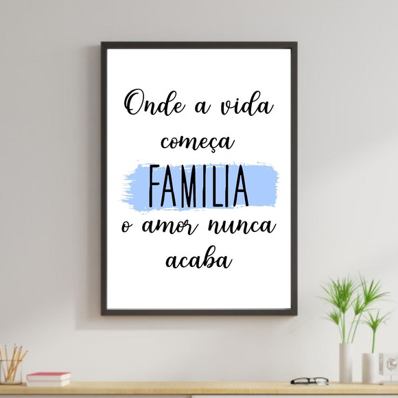 Quadro decorativo com frase sobre família - fundo branco e faixa azul