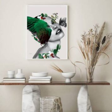 Quadro decorativo mulher com asa e flores cabeça