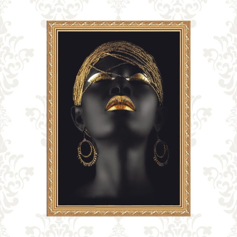 Quadro Moldura Dourada Mulher Preta