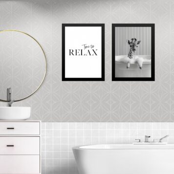 Kit 2 Quadros Banheiro Girafinha - Time To Relax