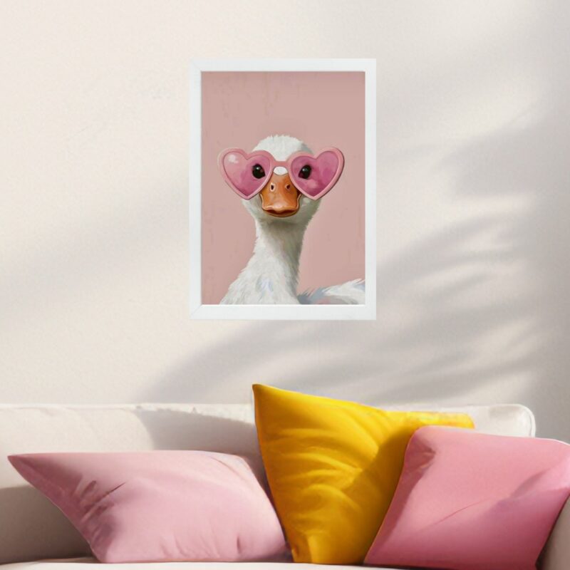 Quadro Decorativo Patinho Com Óculos de Coração