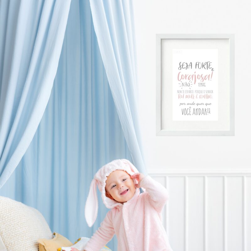 Quadro Infantil Seja Forte e Corajosa - 60x48 Cm