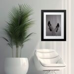 Quadro Decorativo Bruxa Pernas e Sapato - 60X48 Cm