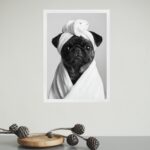 Quadro Para Banheiro Cachorrinha Pug De Roupão