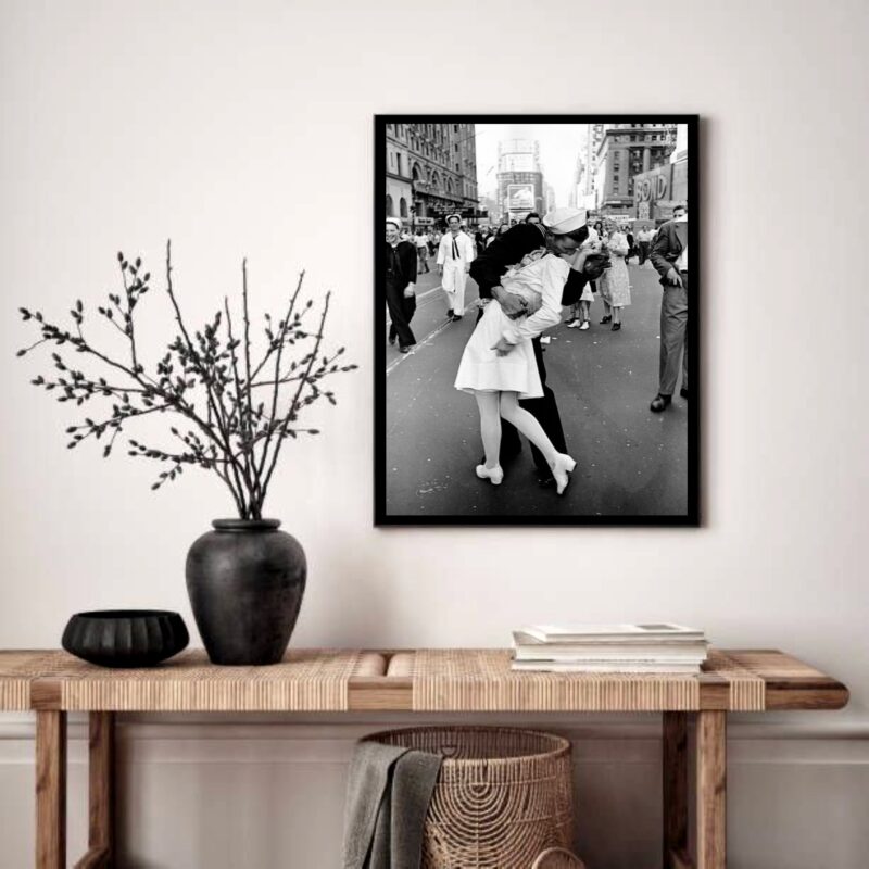 Quadro Decorativo Casal Beijo Retro - 70x50 cm