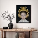 Quadro Decorativo Menina Surrealista - 70x50 cm