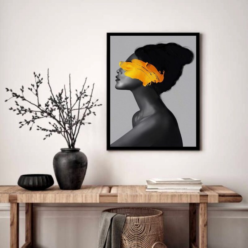 Quadro Decorativo Mulher P&B Amarelo - 70x50 cm