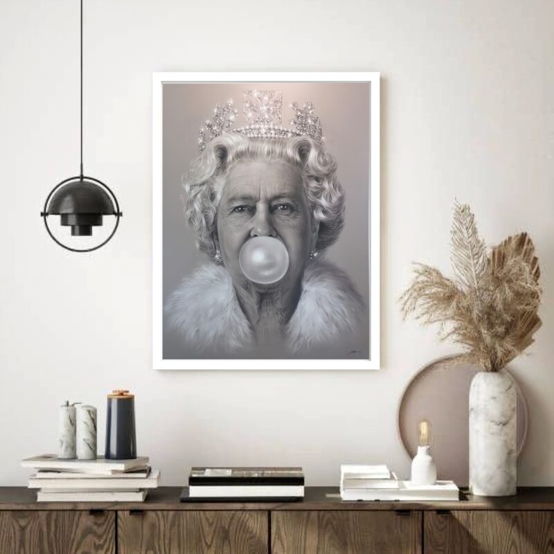 Quadro Decorativo Rainha Elizabeth Bubble Gum - 70x50 cm