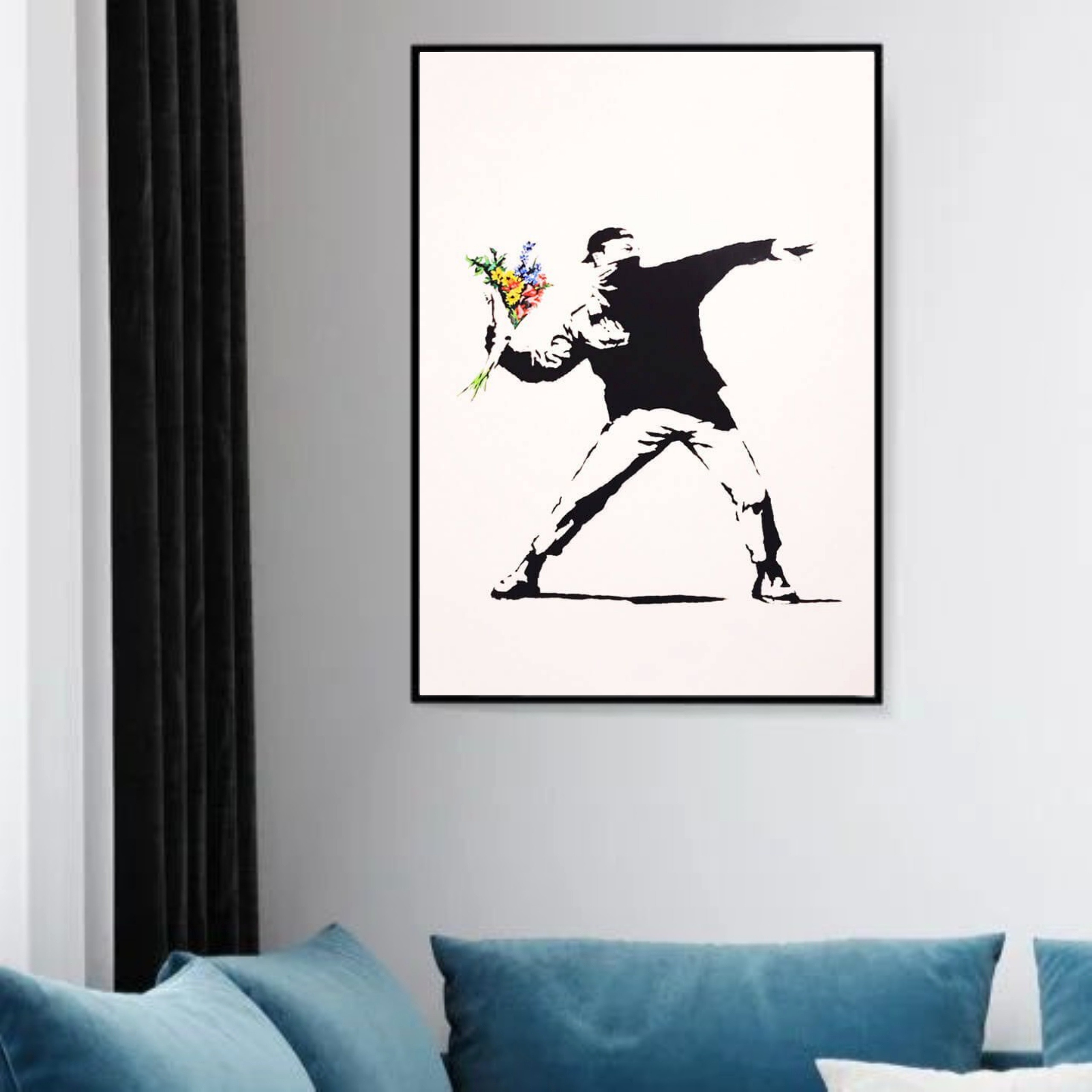 Quadro Decorativo Bansky - Love Is In The Air - 70x50 cm
