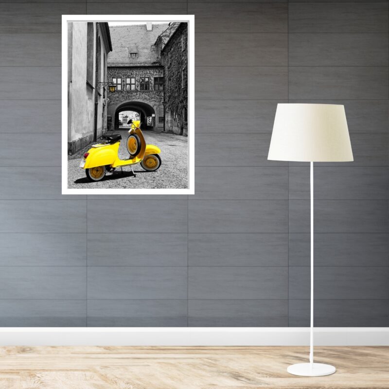 Quadro Decorativo Itália Vespa Amarela - 70x50 cm