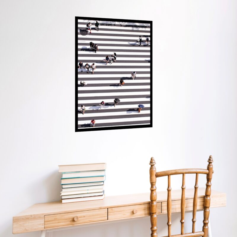 Quadro Decorativo Pedestres na Faixa - 70x50 cm