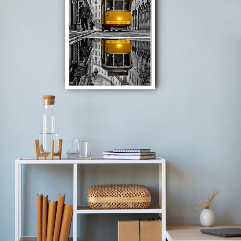 Quadro Decorativo Portugal Bonde Amarelo - 70x50 cm