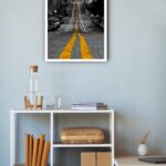 Quadro Decorativo Rua Deserta Faixa Amarela - 70x50 cm