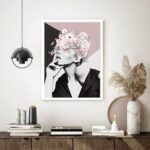 Quadro Decorativo Surrealismo Mulher Flores - 70x50 cm