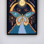 Quadro Decorativo Borboleta Be Brave - 70x50 cm