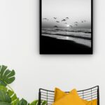 Quadro Decorativo Foto Pássaros Mar P&B - 70x50 cm