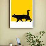 Quadro Decorativo Gato Preto Fundo Amarelo - 70x50 cm