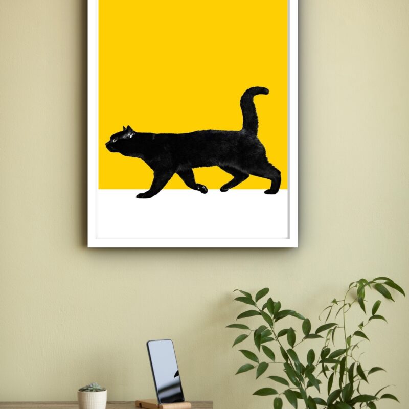 Quadro Decorativo Gato Preto Fundo Amarelo - 70x50 cm