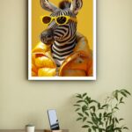 Quadro Decorativo Girafa Fashion Óculos Amarelo - 70x50 cm