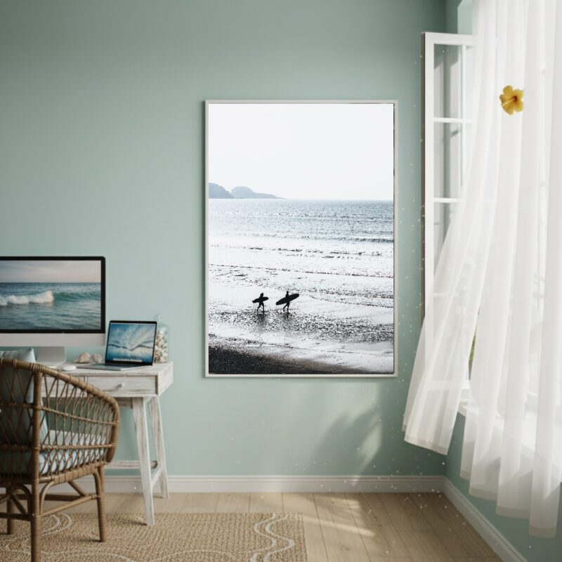 Quadro Decorativo Surfistas Na Praia - 70x50 cm
