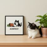 Quadro Decorativo Gatinho Arteiro - 33x33 cm